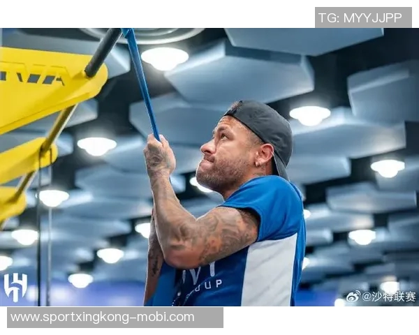 内马尔成功完成关节镜手术迈出康复新步伐