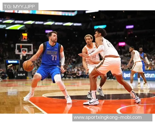 文班上半场火力全开独行侠三分球惨遭压制创下惊人对比 文班上半场火力全开独行侠三分球惨遭压制创下惊人对比