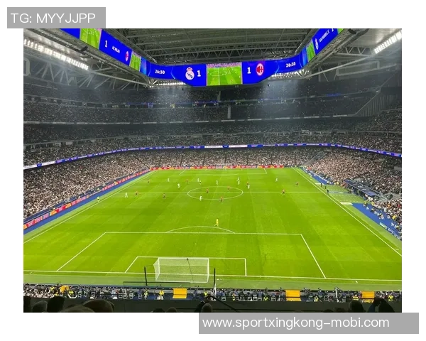 皇马伯纳乌看台巨型TIFO展现伟大精神迎战巴萨 皇马伯纳乌看台巨型TIFO展现伟大精神迎战巴萨